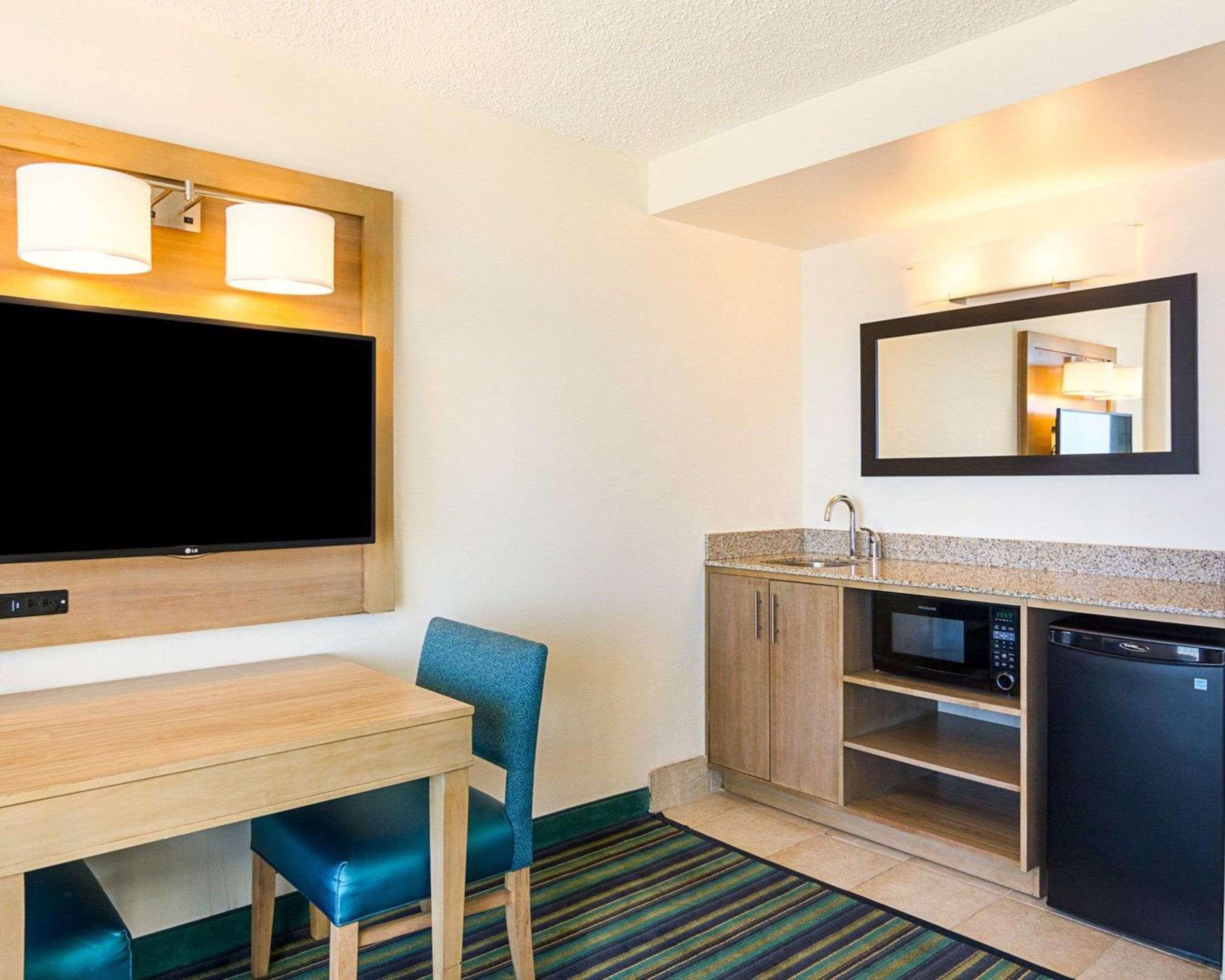 Comfort Suites Beachfront Virginia Beach Exterior foto