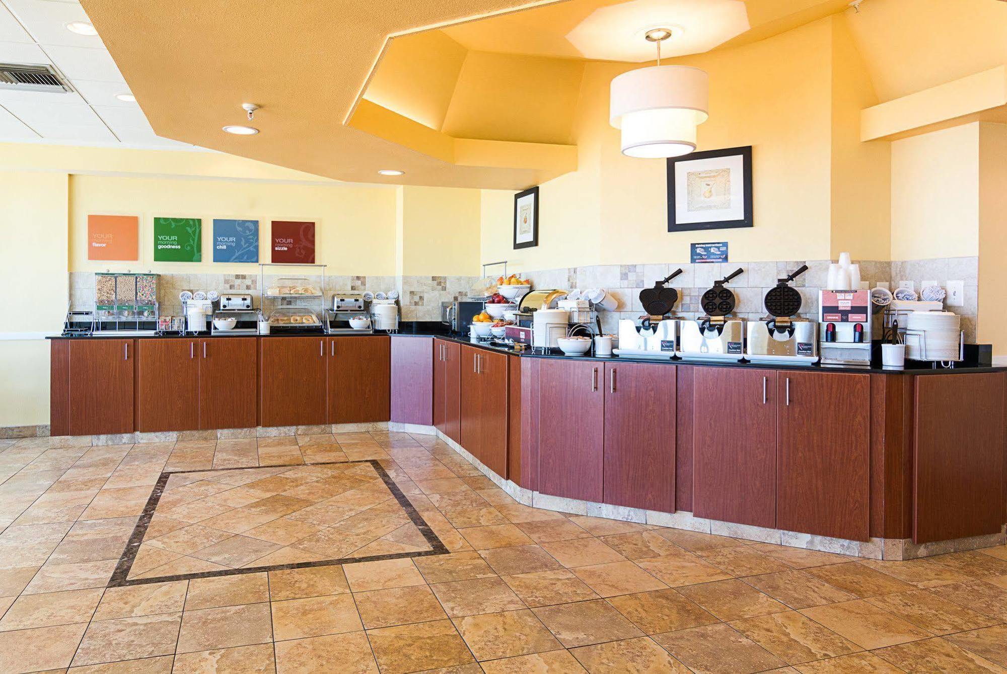 Comfort Suites Beachfront Virginia Beach Exterior foto